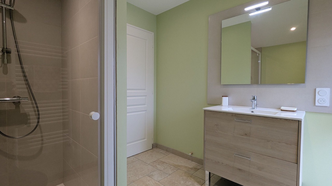 Photo of Bathroom in Santeau
