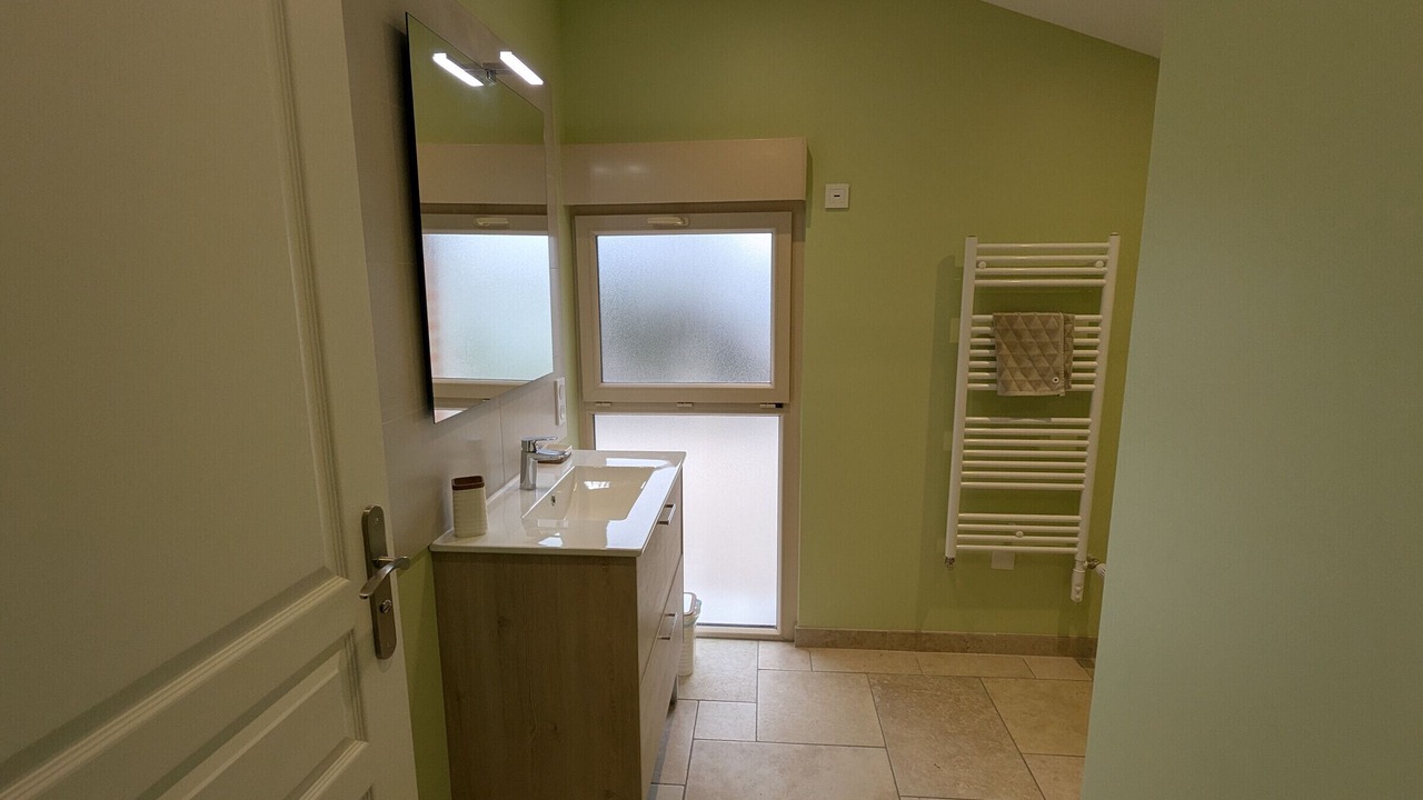 Photo of Bathroom in Santeau