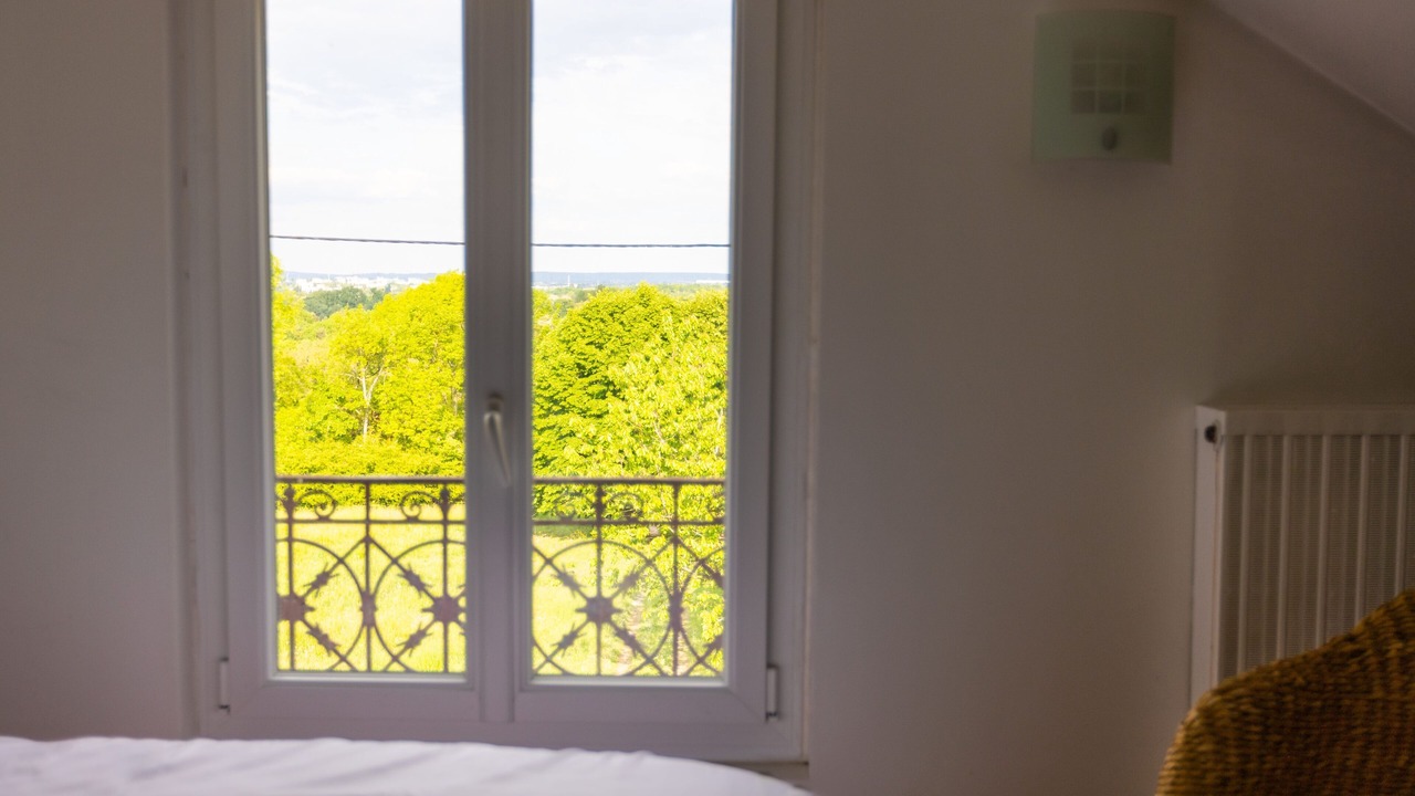 Photo of Bedroom in Jouy-le-Moutier
