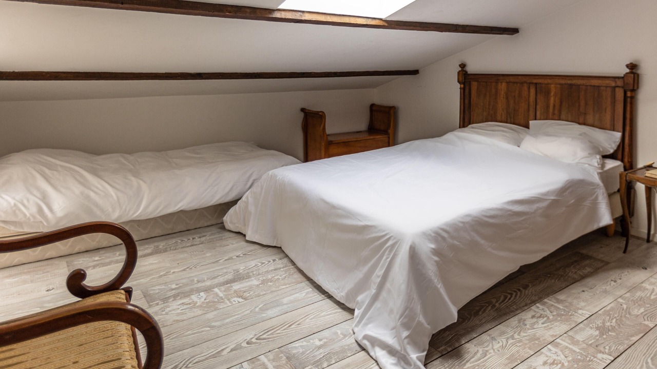 Photo of Bedroom in Jouy-le-Moutier