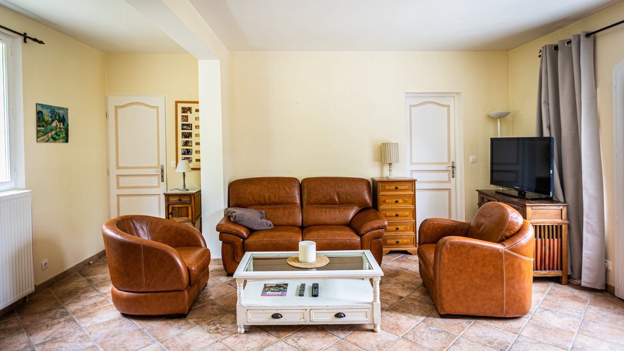 Photo of Livingroom in Jouy-le-Moutier