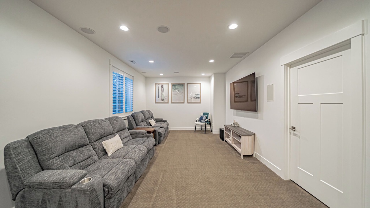 Photo of Livingroom in Ammon