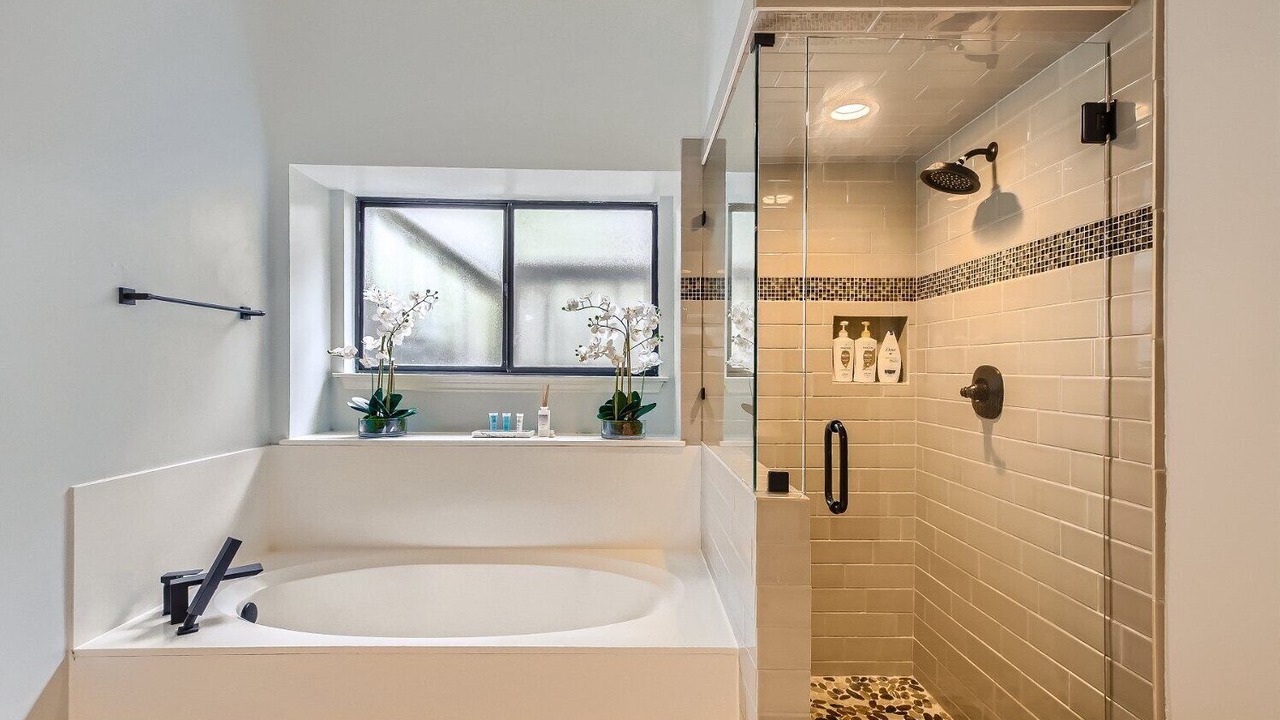 Photo of Bathroom in Crownridge of Texas