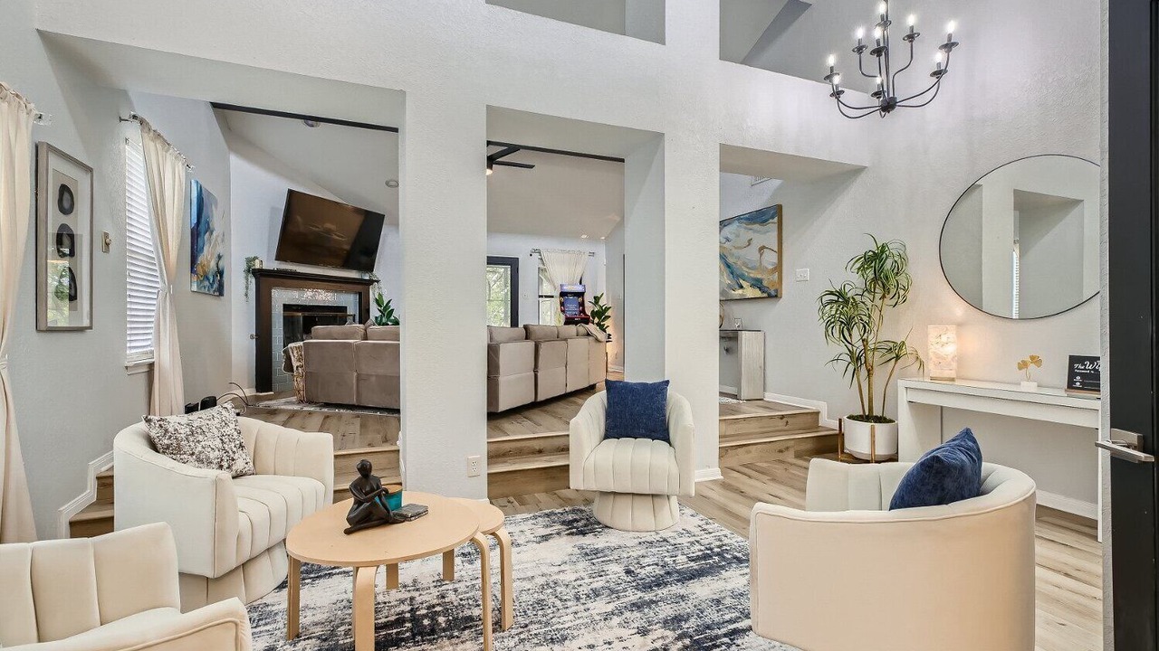 Photo of Livingroom in Crownridge of Texas