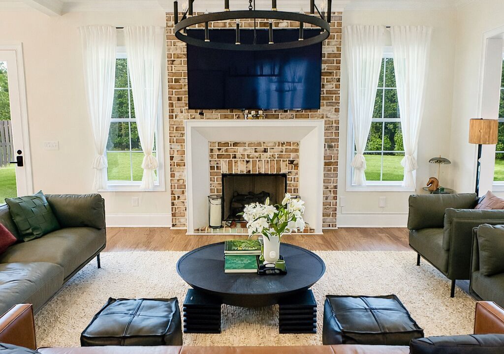 Photo of Livingroom in Evans