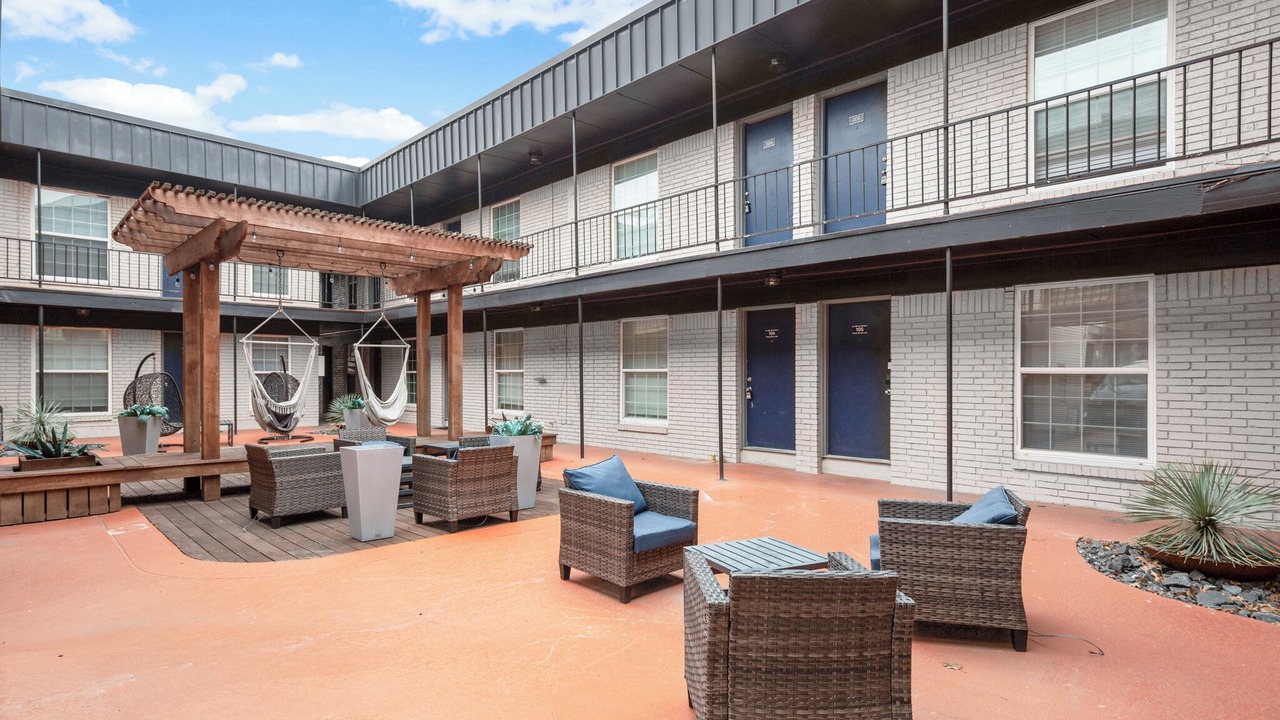 Photo of Patio Balcony in West Campus