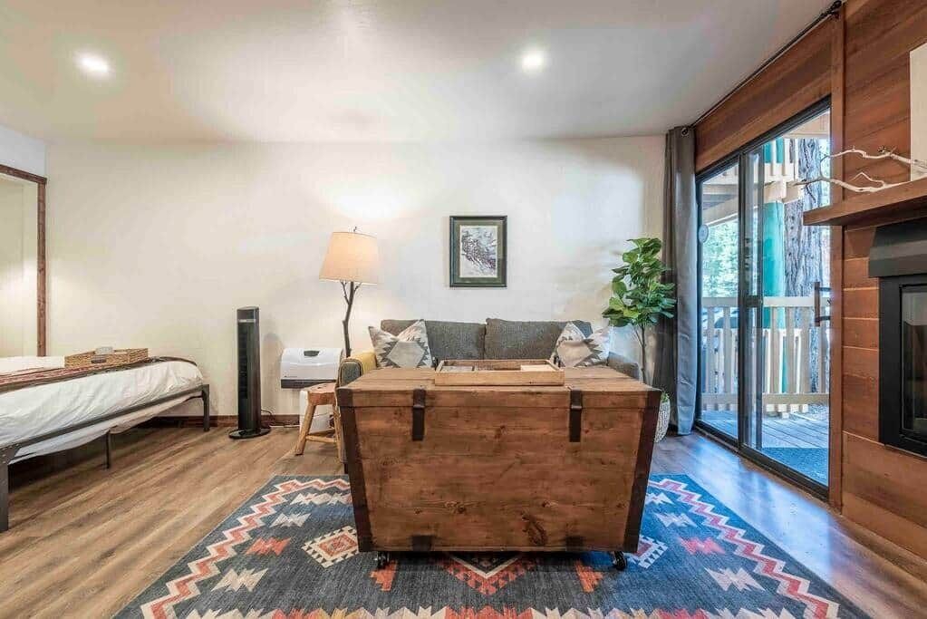 Photo of Livingroom in Kingswood Estates
