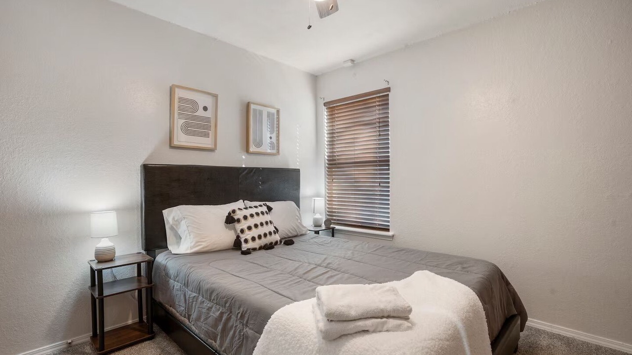 Photo of Bedroom in Broken Arrow