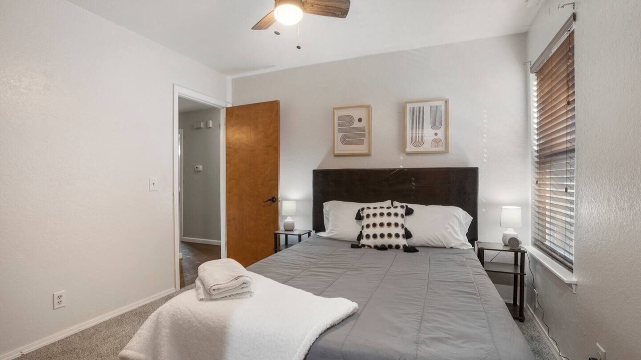 Photo of Bedroom in Broken Arrow