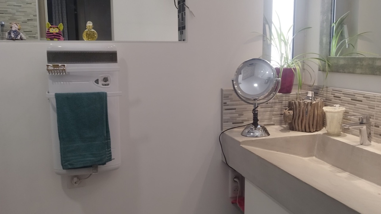 Photo of Bathroom in Tavel