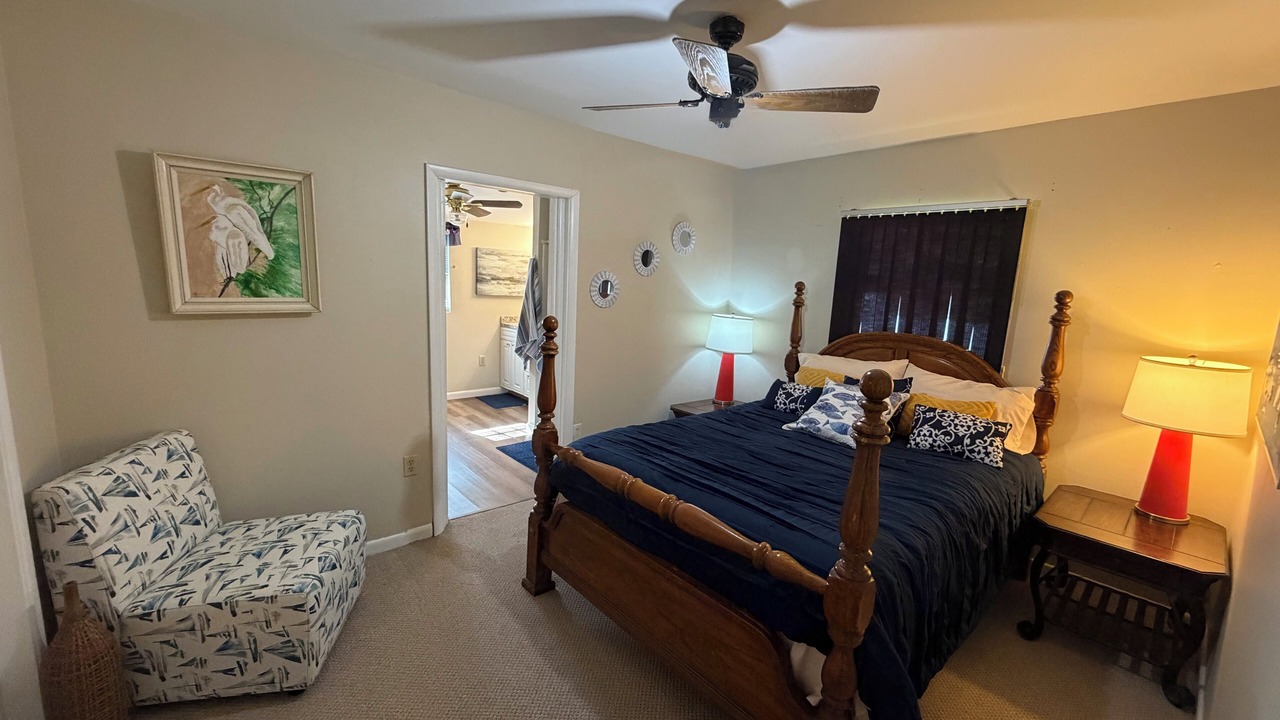 Photo of Bedroom in Tavares
