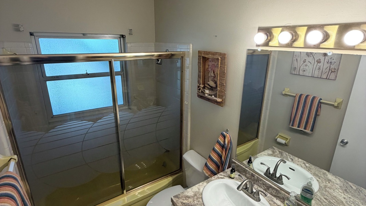 Photo of Bathroom in Tavares