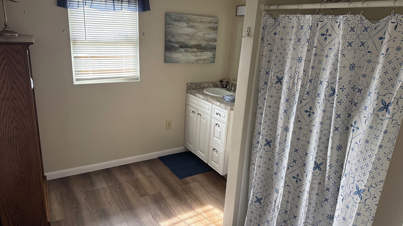 Photo of Bathroom in Tavares