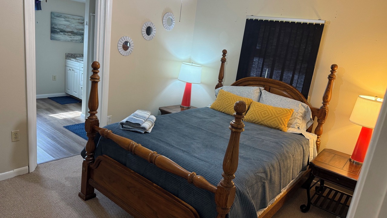 Photo of Bedroom in Tavares