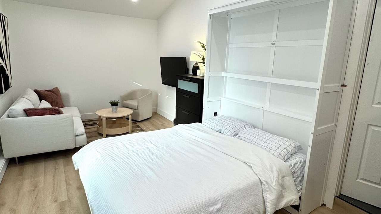 Photo of Bedroom in Alderwood Manor