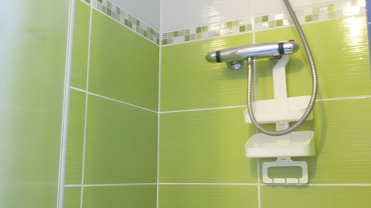 Photo of Bathroom in Saint-Leonard