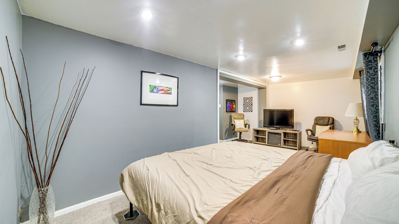 Photo of Bedroom in Olympia Fields