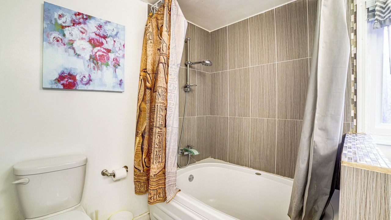 Photo of Bathroom in Olympia Fields