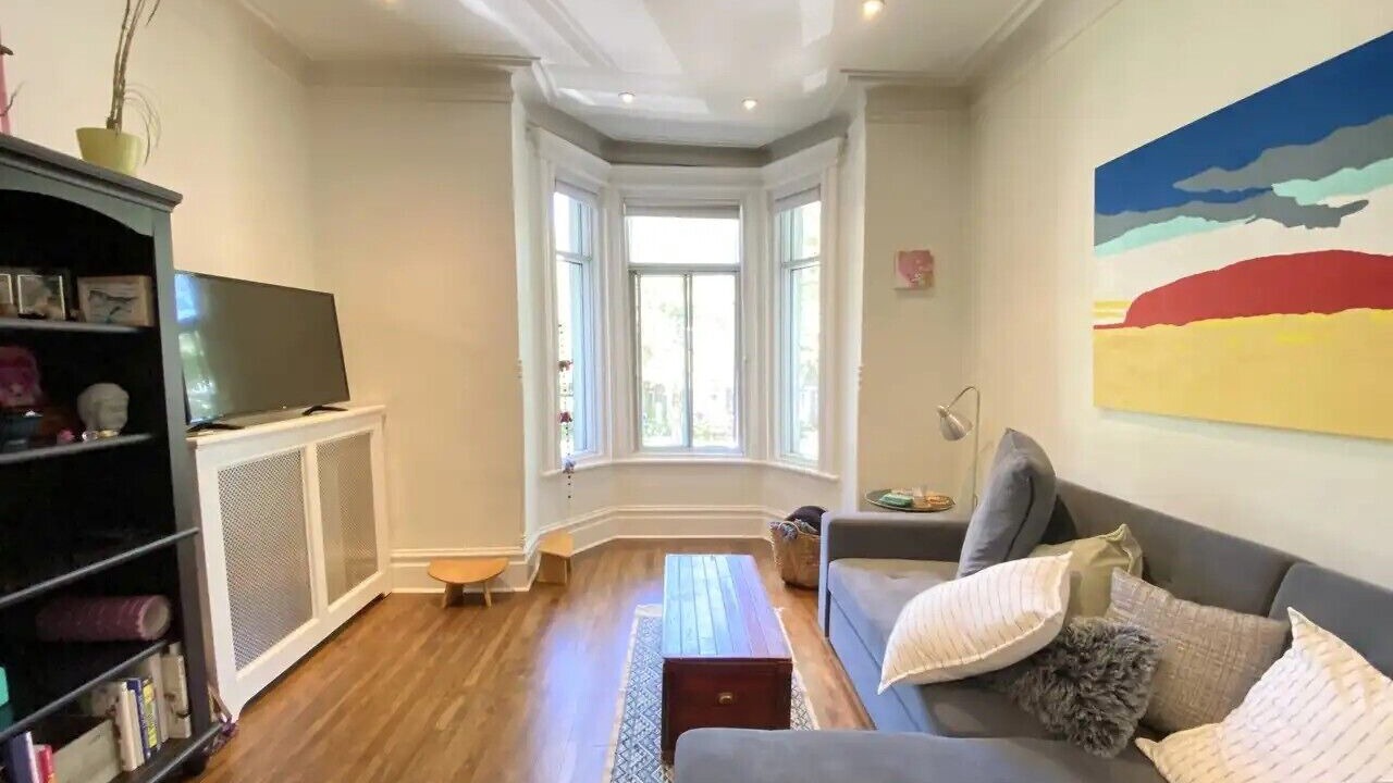 Photo of Livingroom in De Lorimier
