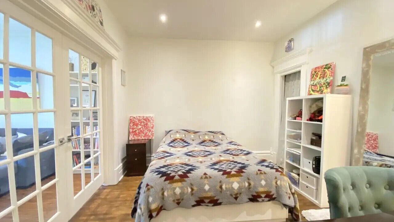 Photo of Bedroom in De Lorimier