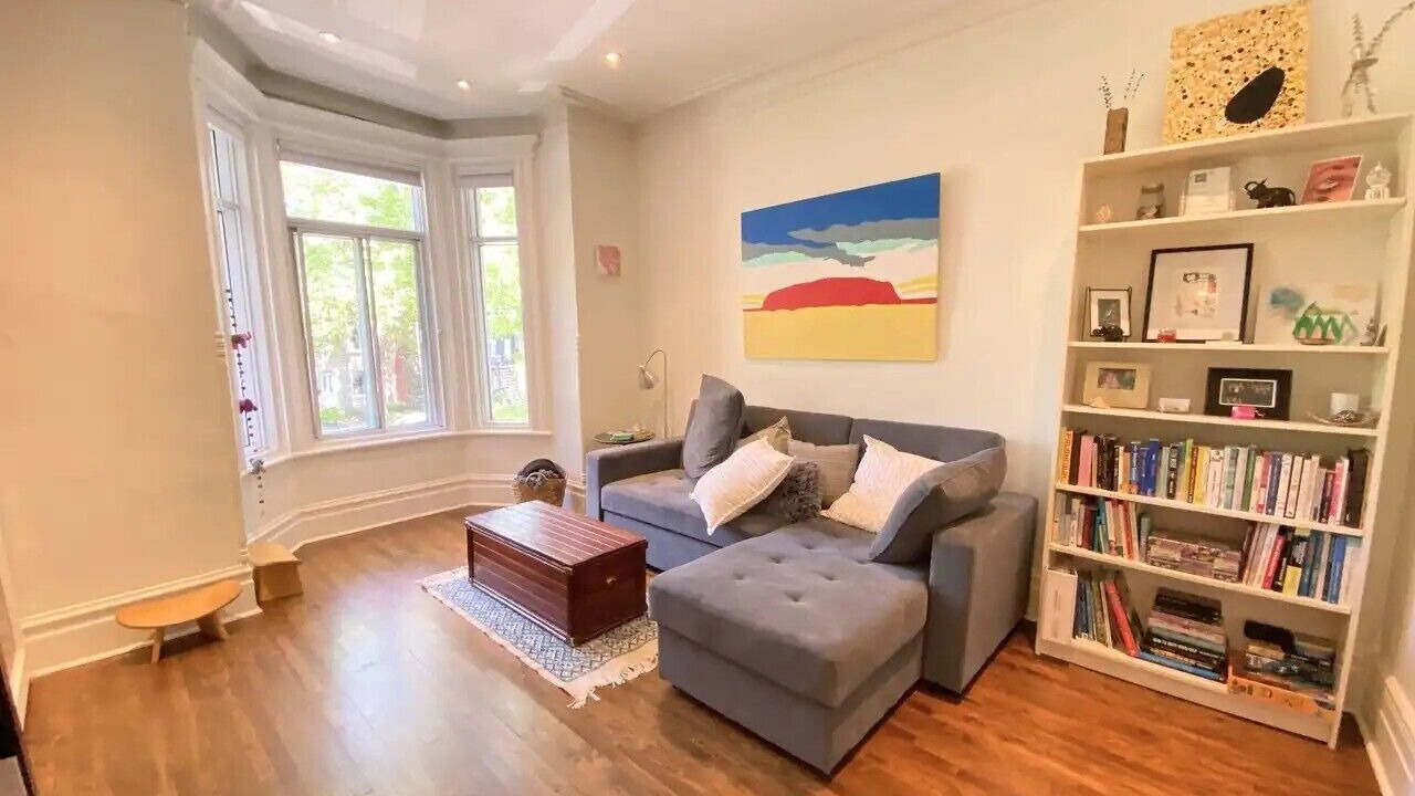 Photo of Livingroom in De Lorimier