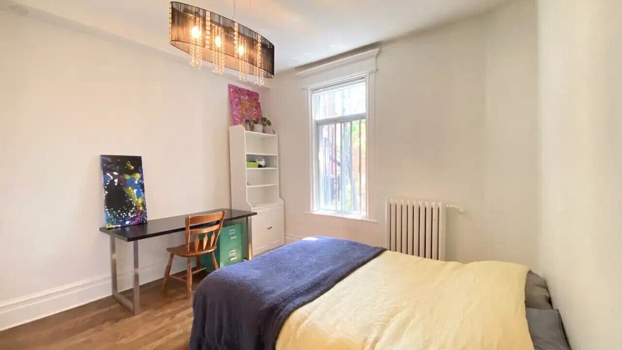 Photo of Bedroom in De Lorimier