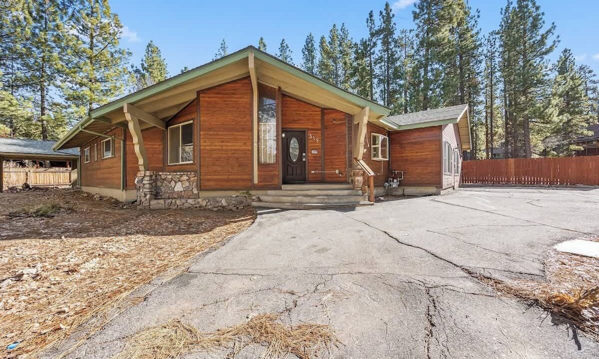 Photo of Outdoor in Summit Estates