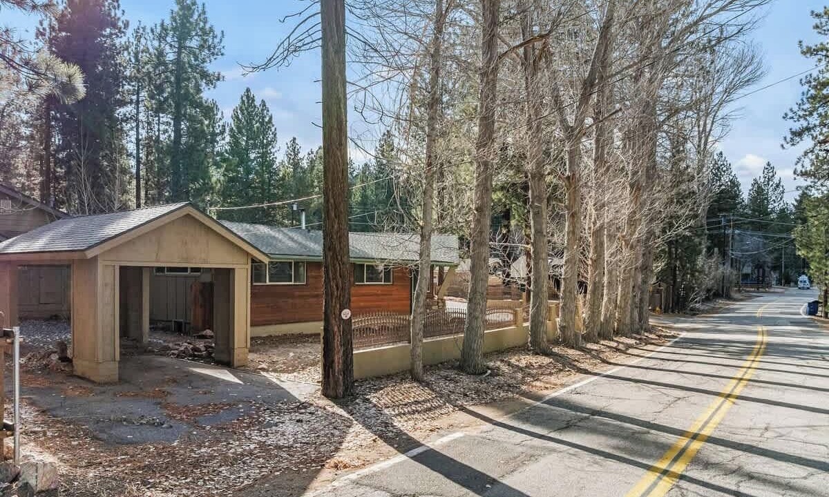 Photo of Outdoor in Summit Estates