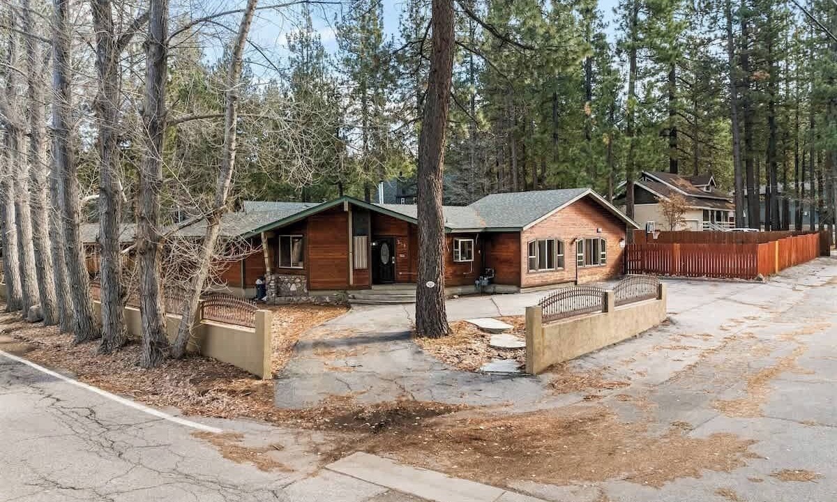 Photo of Outdoor in Summit Estates