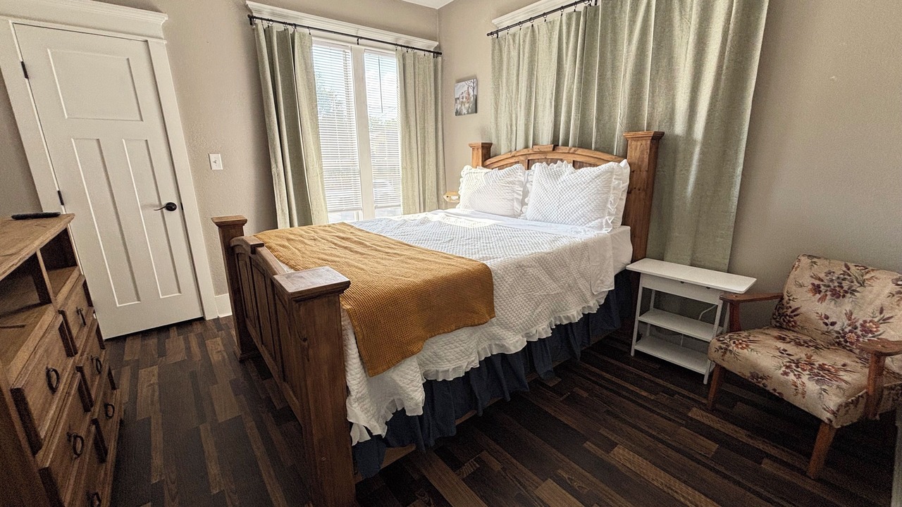 Photo of Bedroom in Mineral Wells