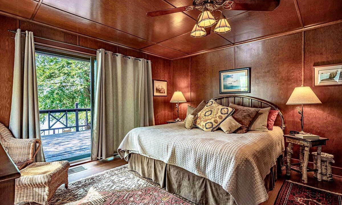 Photo of Bedroom in Inlet
