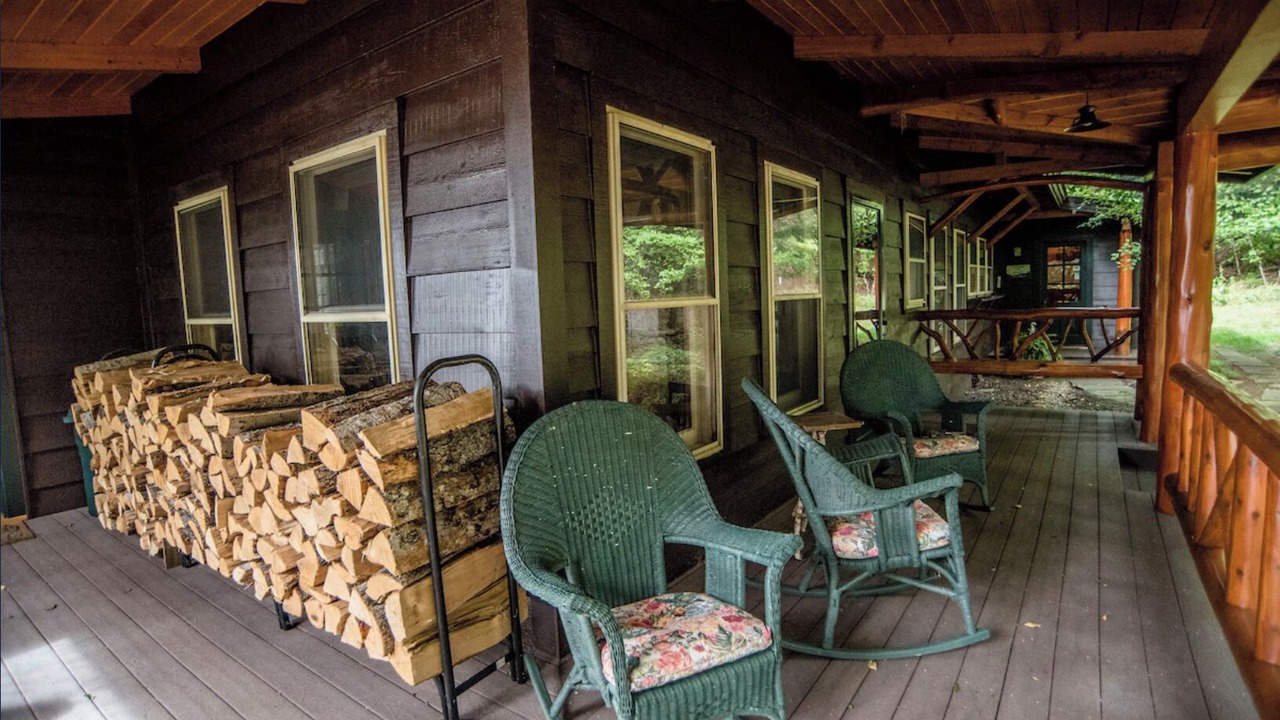 Photo of Patio Balcony in Inlet