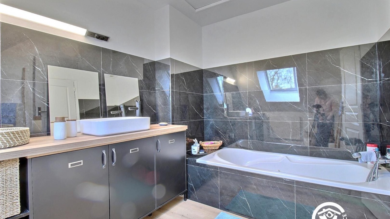 Photo of Bathroom in Serent