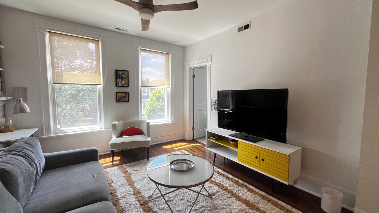 Photo of Livingroom in West Bucktown