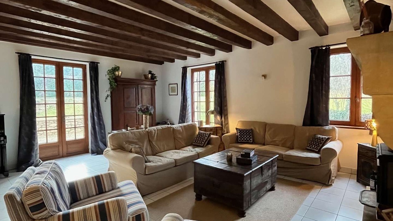 Photo of Livingroom in Saint-Chamassy