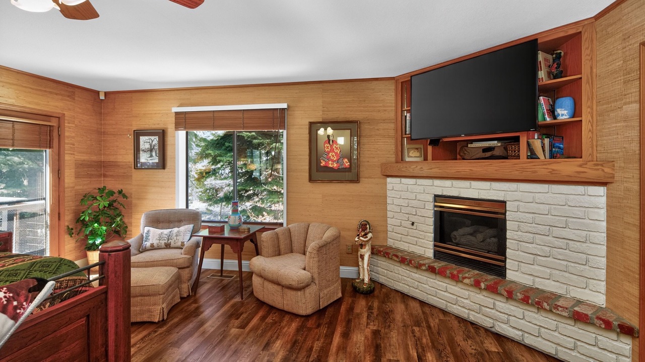 Photo of Livingroom in Tahoe Pines