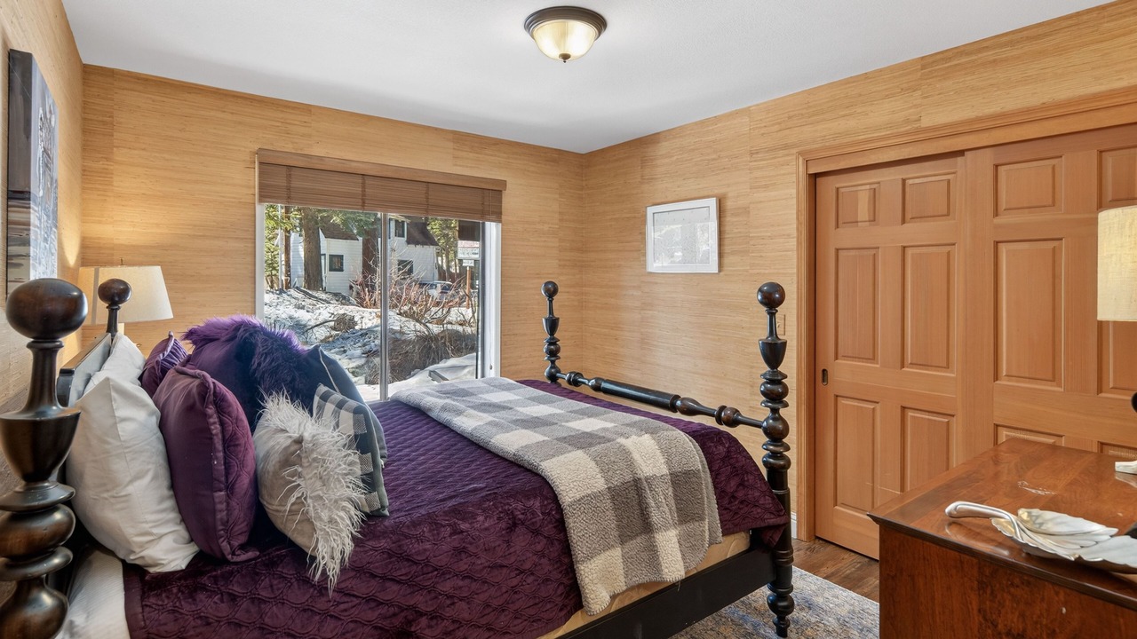 Photo of Bedroom in Tahoe Pines