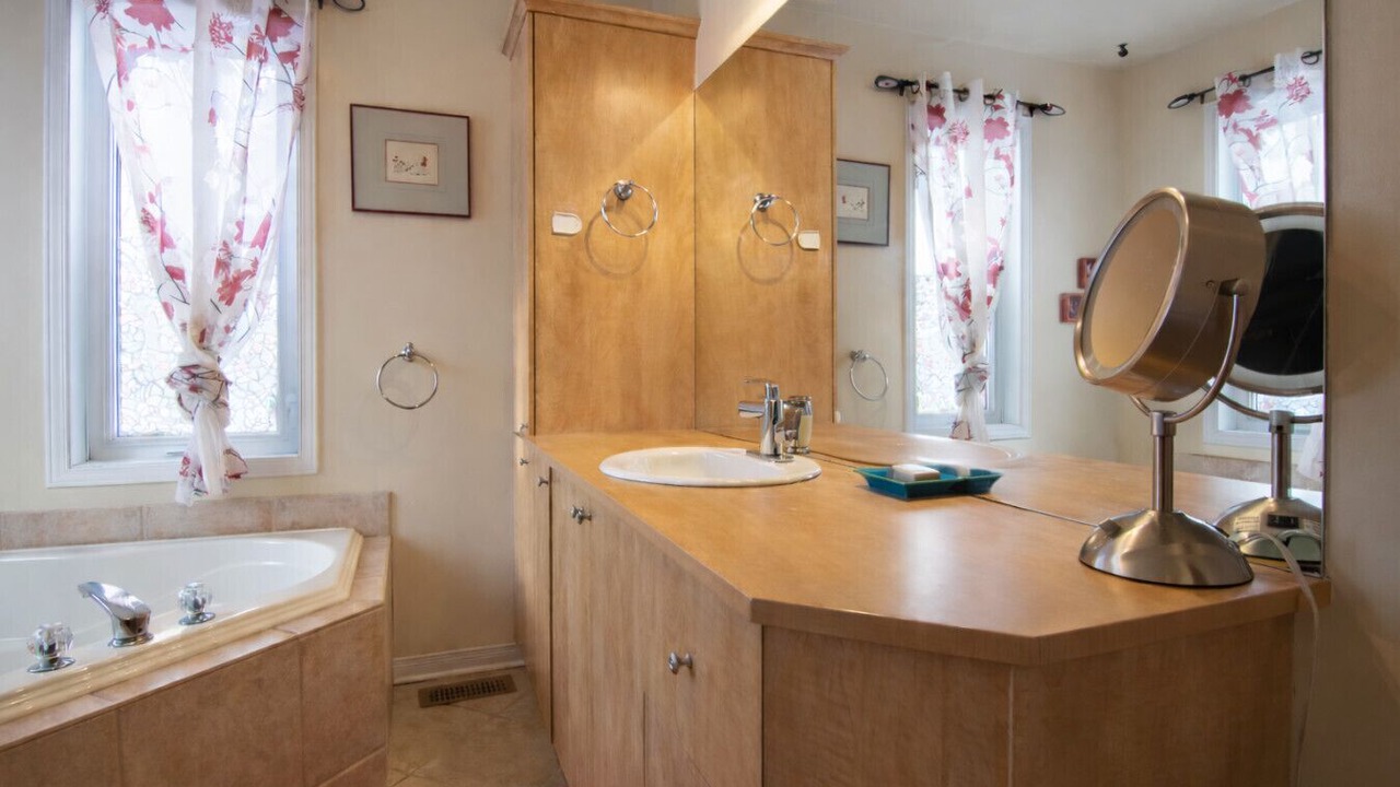 Photo of Bathroom in Saint Basile le Grand