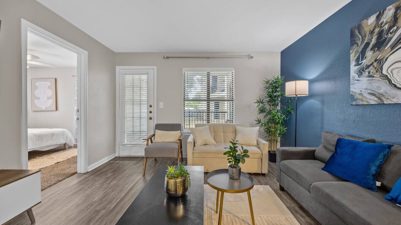 Photo of Livingroom in Pleasant Valley