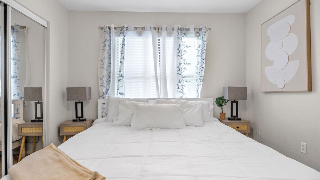 Photo of Bedroom in Pleasant Valley