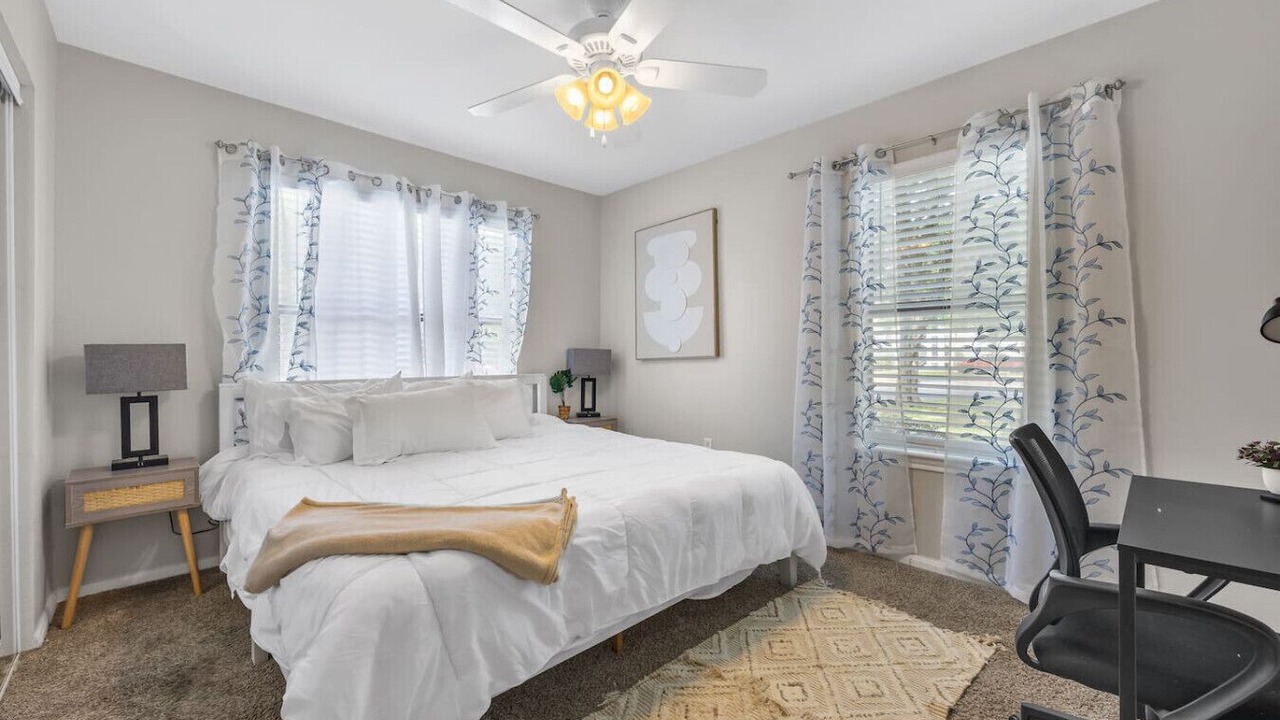 Photo of Bedroom in Pleasant Valley