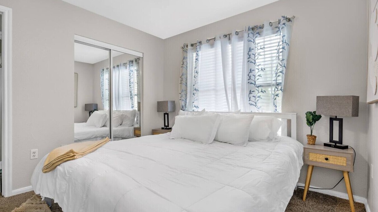 Photo of Bedroom in Pleasant Valley