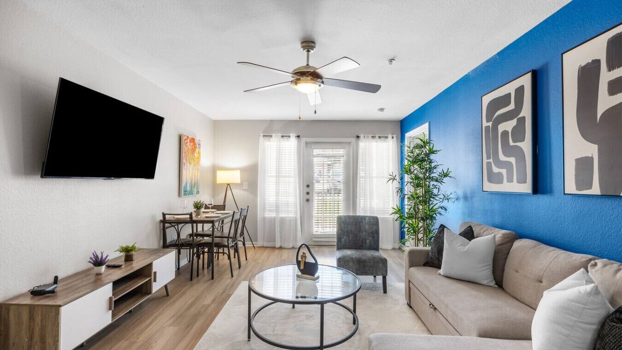 Photo of Livingroom in Pleasant Valley