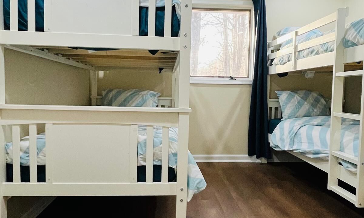 Photo of Bedroom in Henryville