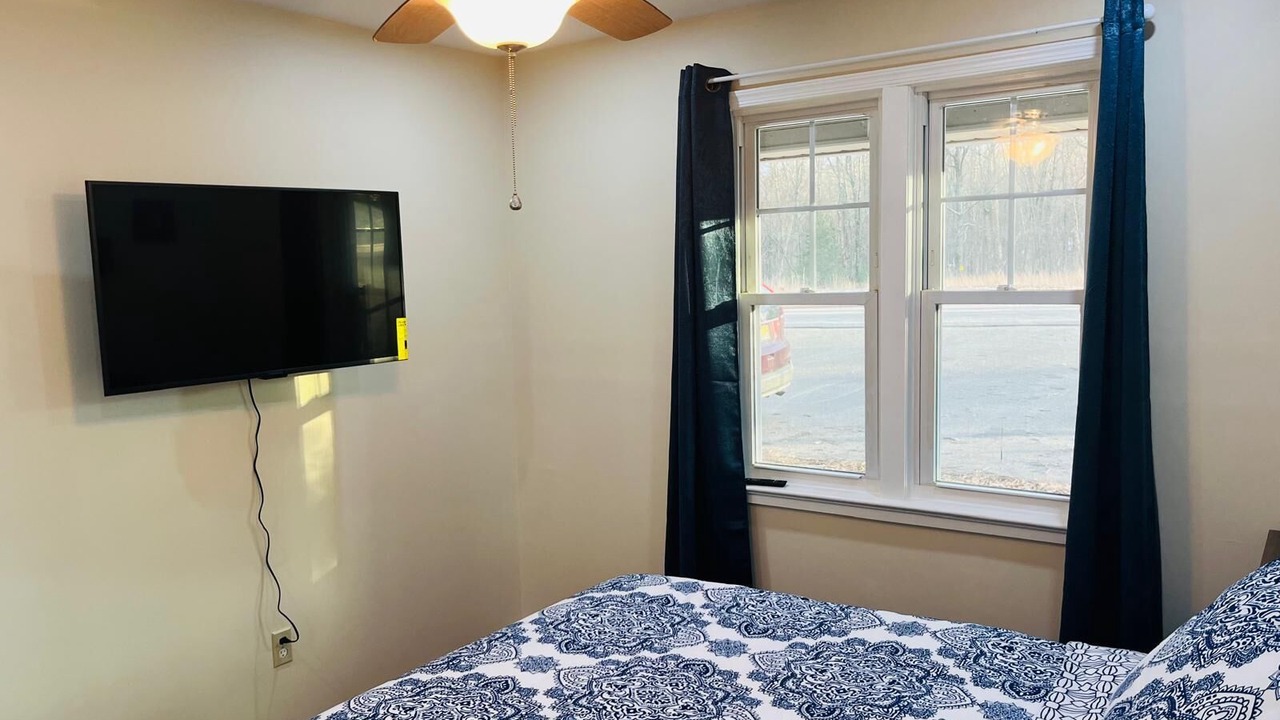 Photo of Bedroom in Henryville
