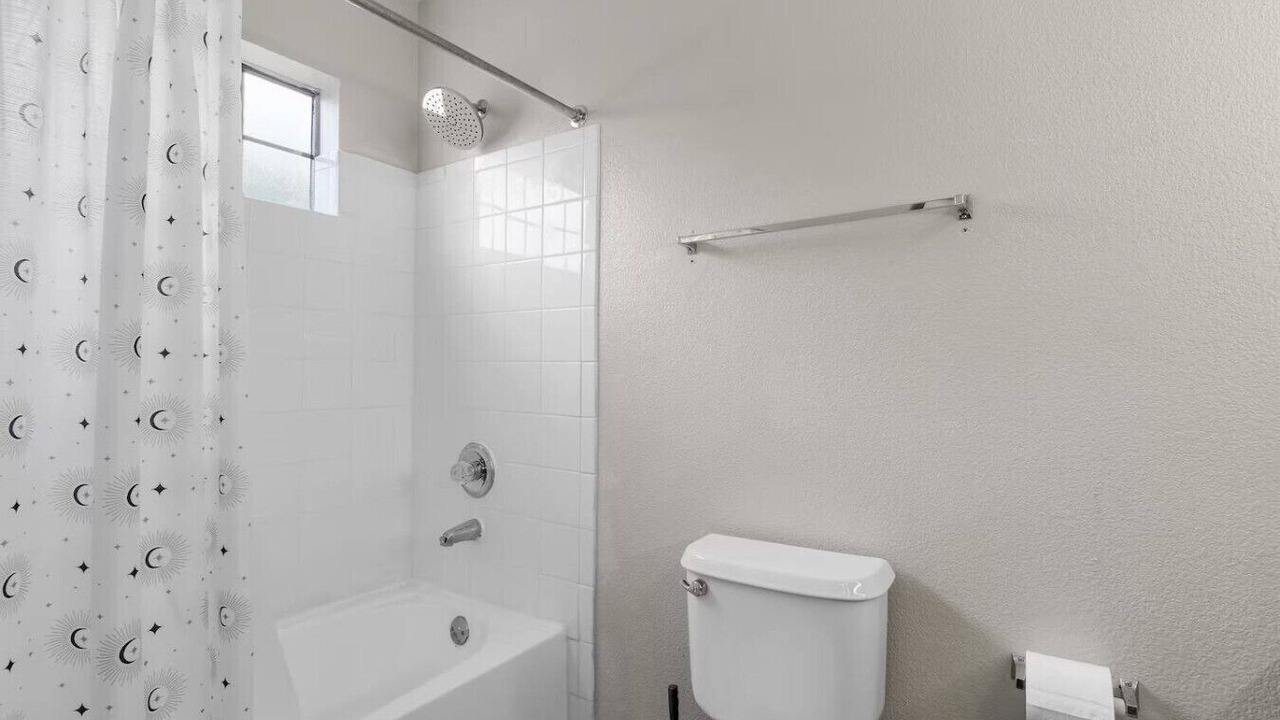 Photo of Bathroom in Pleasant Valley