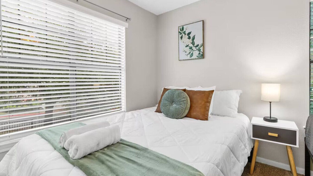 Photo of Bedroom in Pleasant Valley