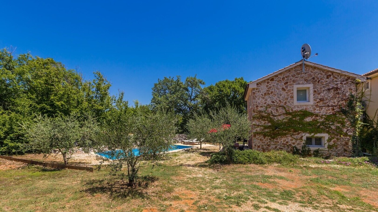 Photo of Outdoor in Risika