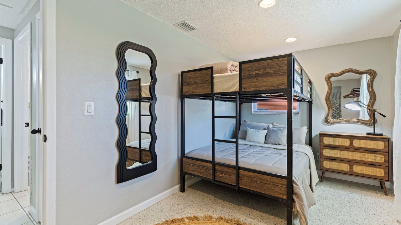 Photo of Bedroom in Pinellas Park