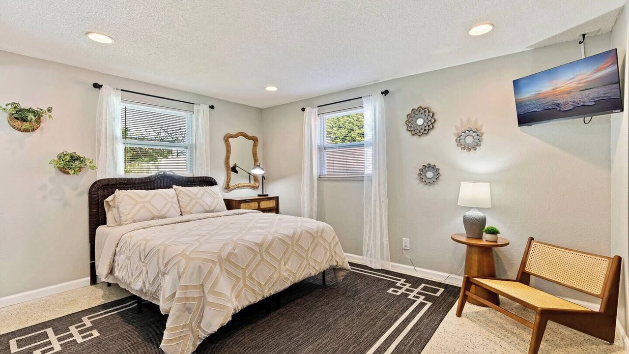 Photo of Bedroom in Pinellas Park